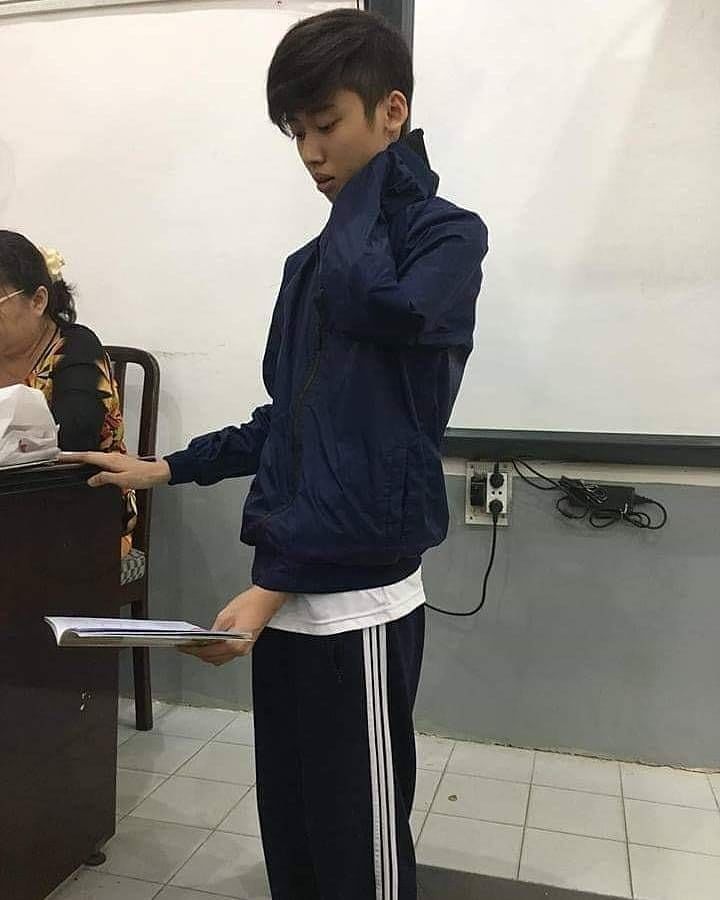 10 Lifehack Nyeleneh Pakai Baju yang Bikin Tepuk Jidat