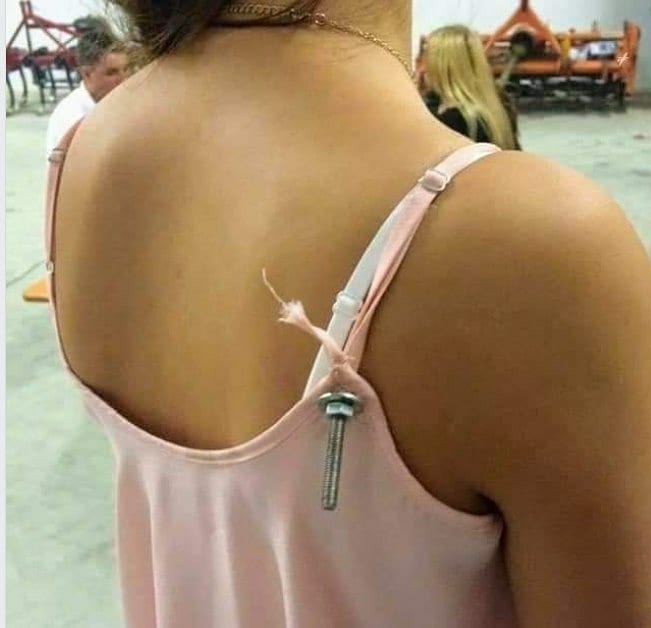 10 Lifehack Nyeleneh Pakai Baju yang Bikin Tepuk Jidat