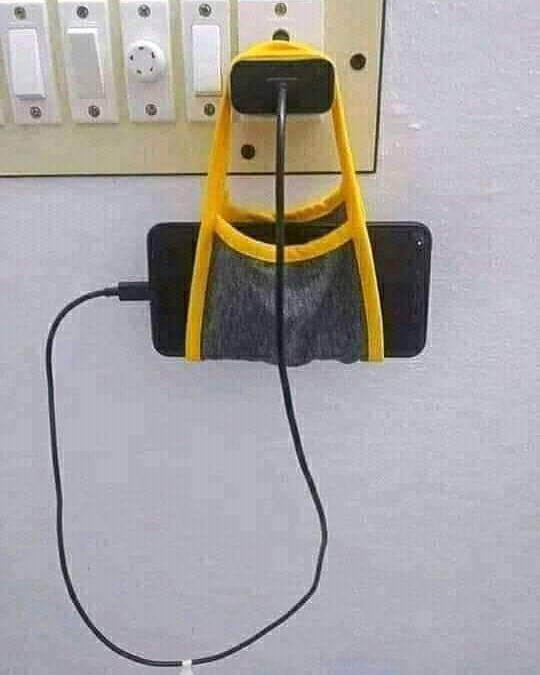 Kumpulan Foto Lucu Teknologi Versi Low Budget