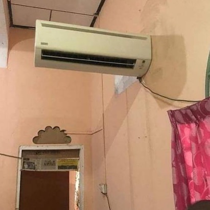 Cara nyeleneh pasang perabot rumah tangga ini bikin kamu ketawa ngakak