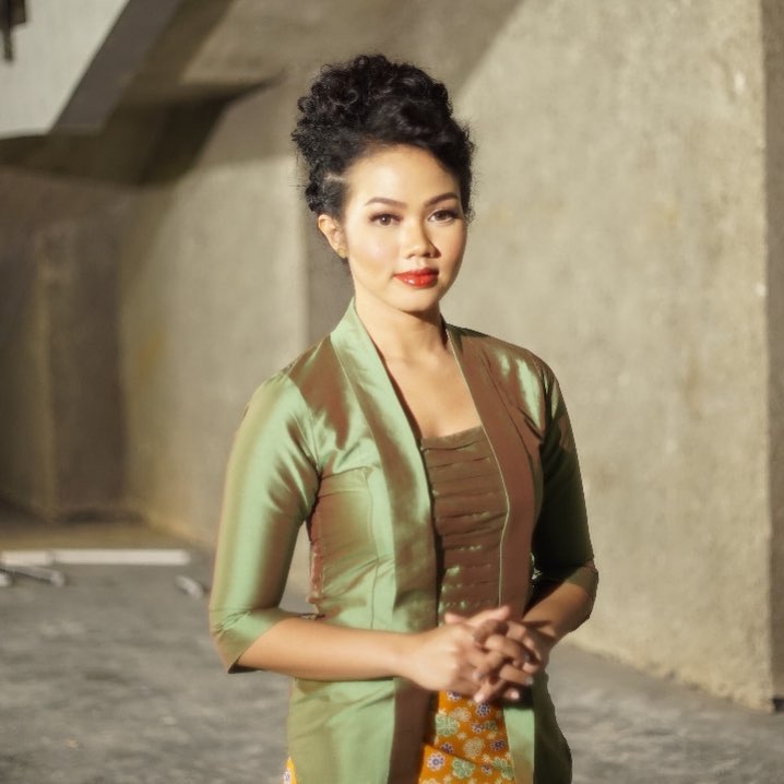 7 Penyanyi Tanah Air Seksi Dengan Pakaian Kebaya