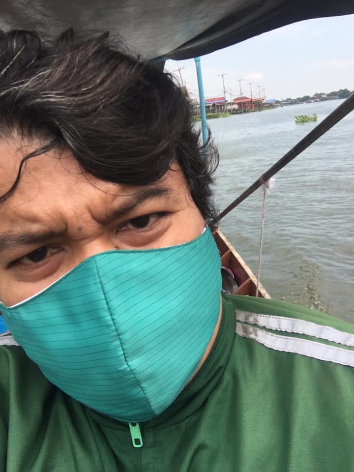 SUBHANALLAH! DRIVER OJEK OJOL INI ANTAR PESANAN HINGGA KE TENGAH SUNGAI