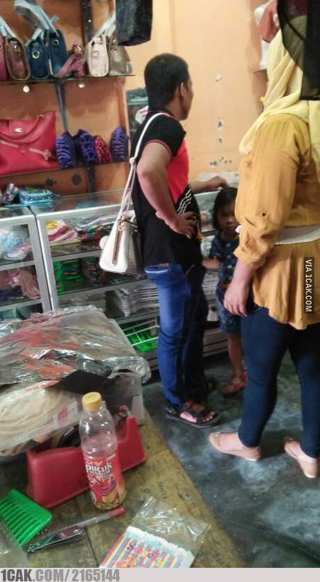 10 POTRET DISURUH BELANJA KE PASAR INI BIKIN CEKIKIKAN