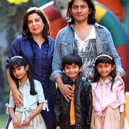 6 SELEB BOLLYWOOD HAMIL DI USIA 40 TAHUN