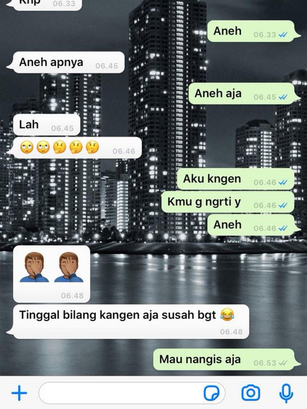 Chat sama cewek pas PMS ini bikin cowok harus berpikir keras