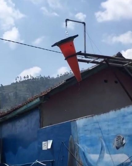 KRATIFNYA WARGA KITA! 10 TINGKAH ISENG PAKAI BARANG DI RUMAH