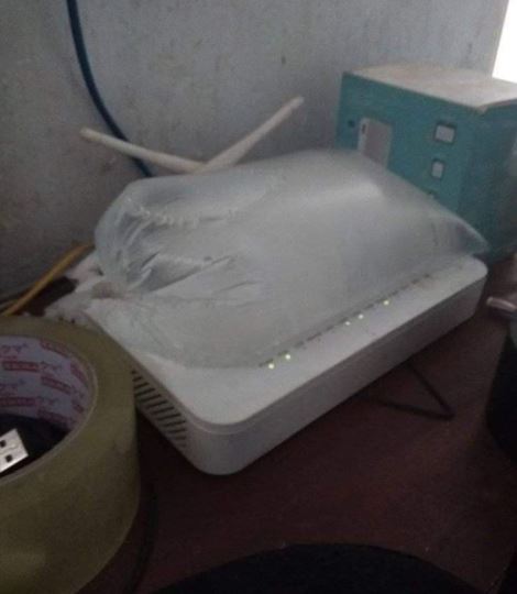 Potret lucu karya tukang reparasi komputer ini bikin tepok jidat