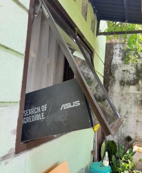 Potret lucu karya tukang reparasi komputer ini bikin tepok jidat