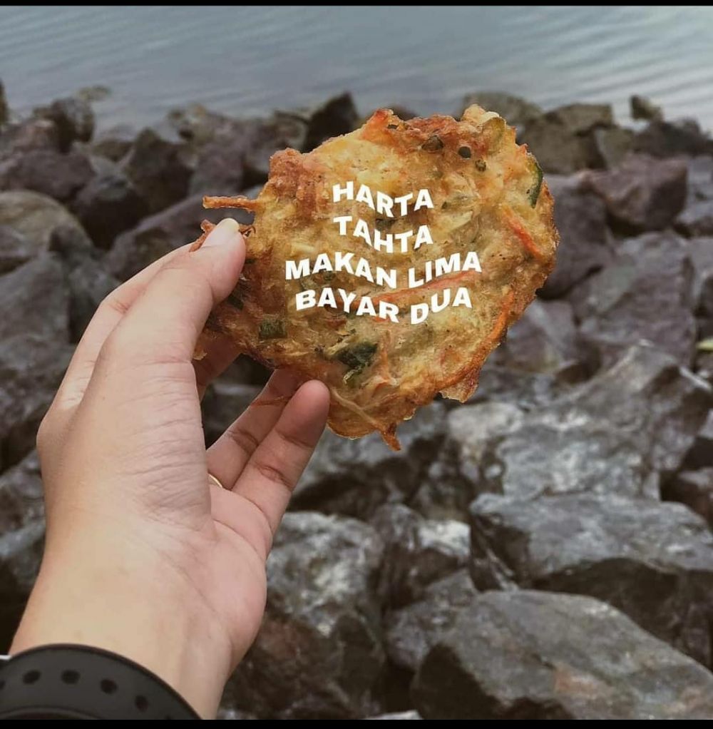 10 Meme pelesetan 'harta, tahta, wanita' ini bikin ketawa ngakak