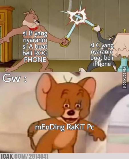 Meme lucu 'mending rakit PC' ini, bikin kalian gagal paham