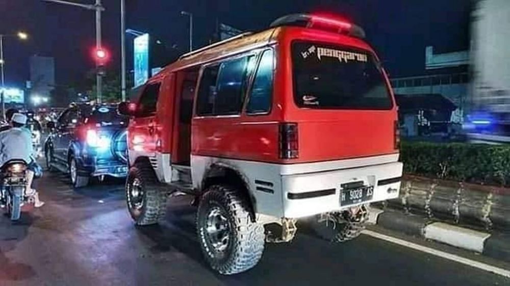 Bentuk roda mobil ini bentuknya antimainstream, bikin anda senyum tipis Bentuk roda mobil ini bentuknya antimainstream, bikin anda senyum tipis