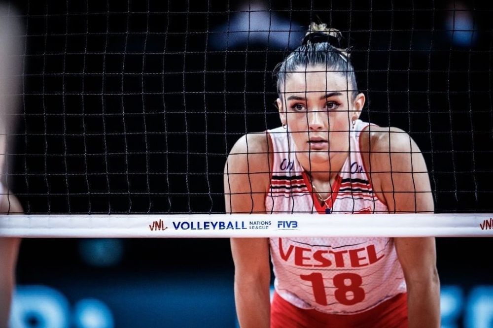 Pesona Zehra Gunes, Bidadari Tim Voli Turki di Olimpiade Tokyo 2020