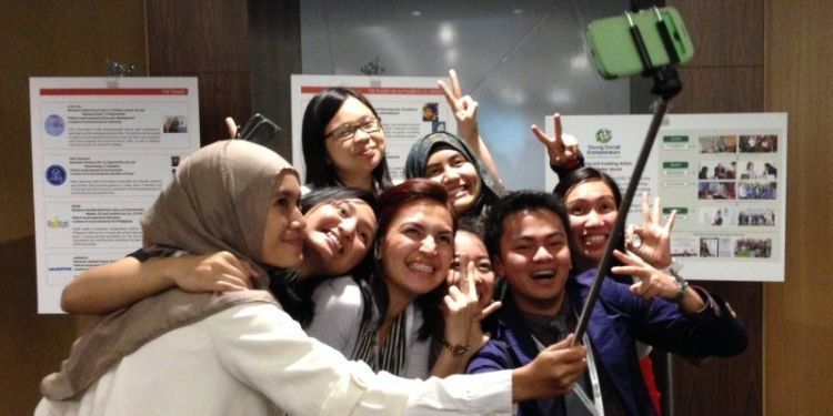 Selfie Gak Harus Jauh-jauh, Di Kampus Juga Bisa! 