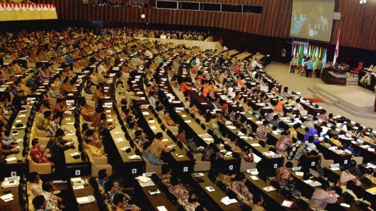Ragam Cara Orang Bisa Menjadi Populer, Lewat apa saja?