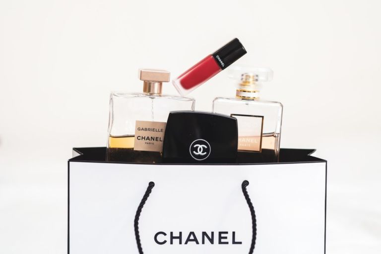 Mengenal UU Lex Oppia Di Era Romawi Kuno, Larangan Menggunakan Makeup &amp; Parfum Mahal!
