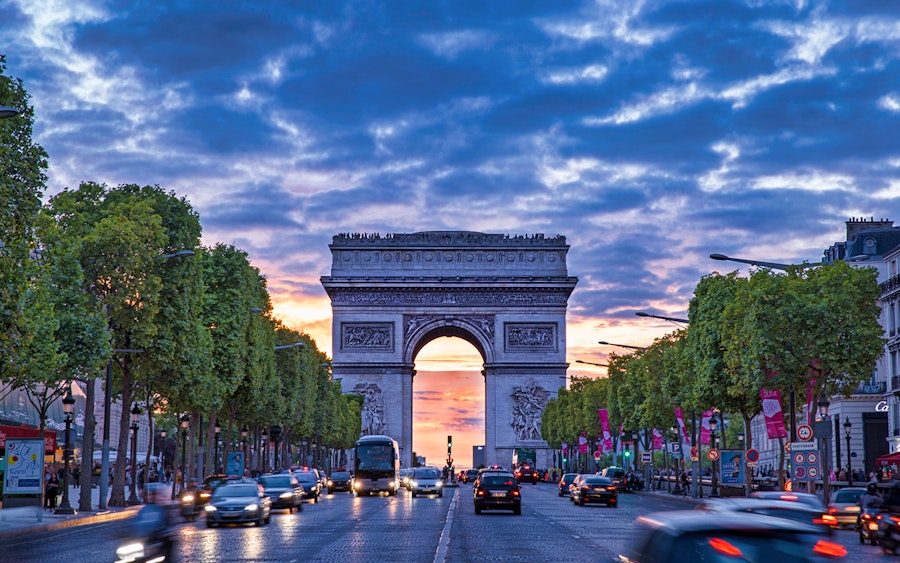 melihat-sisi-lain-dari-kemegahan-arc-de-triomphe