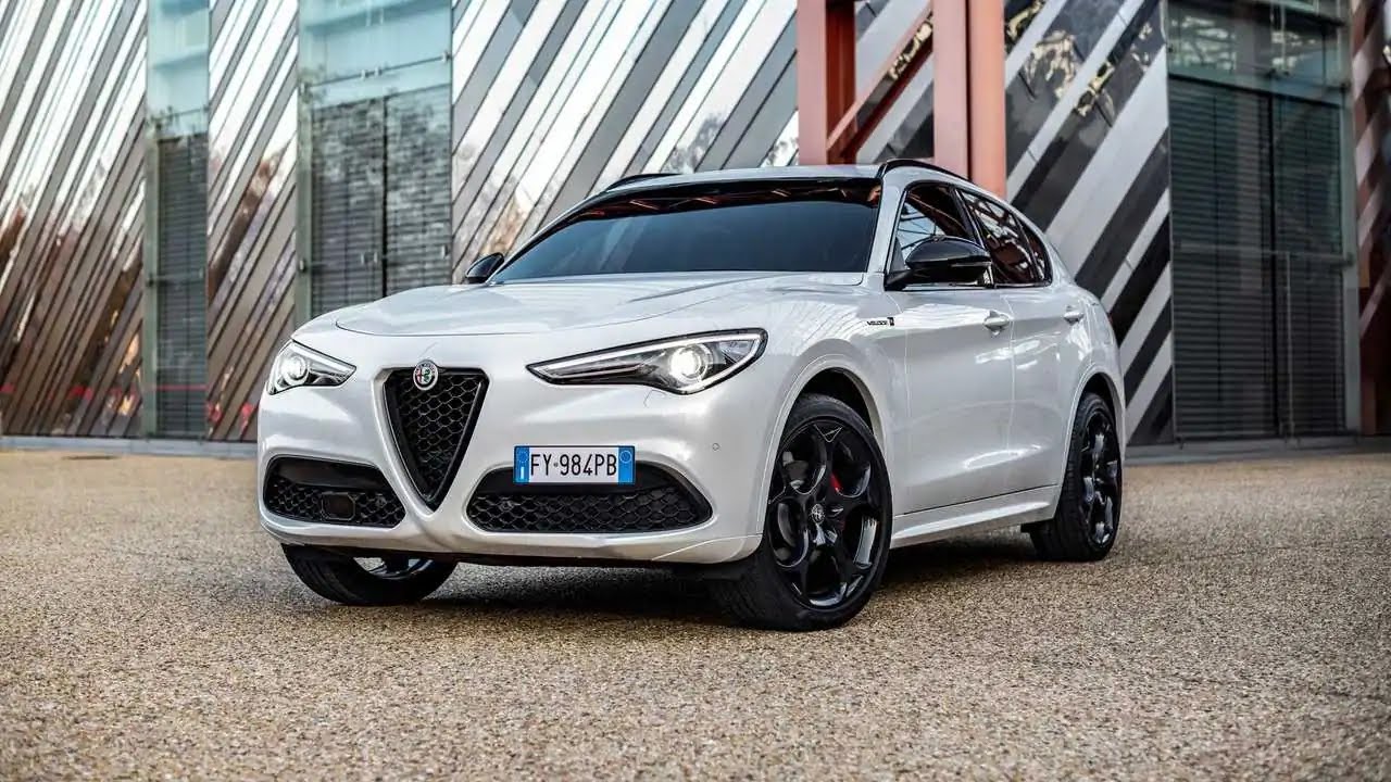 Alfa Romeo Stelvio - Inilah SUV yang Dipakai Pak Jokowi di KTT G20 Italia