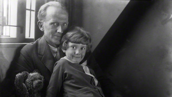 Christopher Robin Milne, Bocah Nyata Dari Kartun Winnie The Pooh