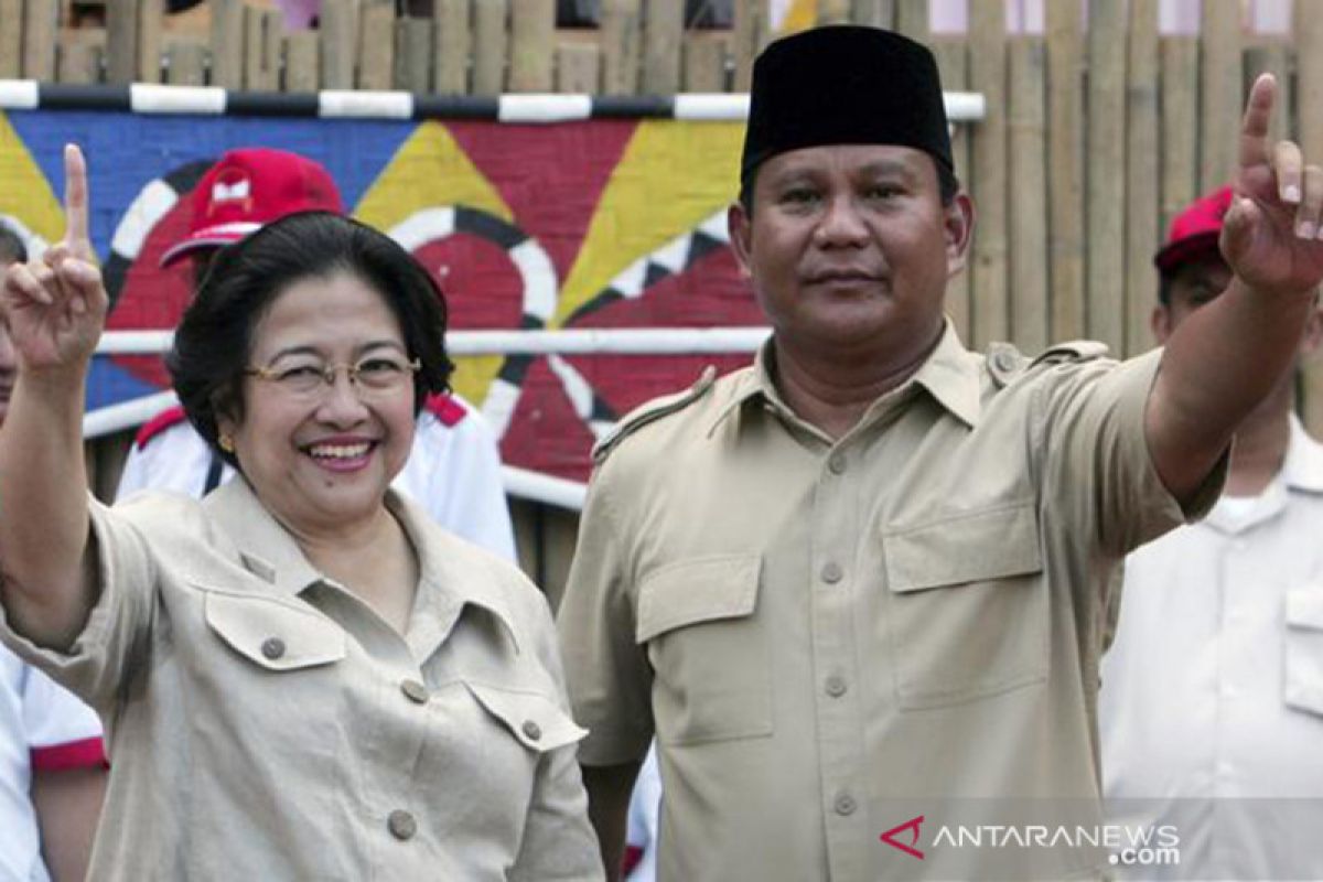 kubu-prabowo-subianto-masih-buka-jendela-komunikasi-dengan-pdip