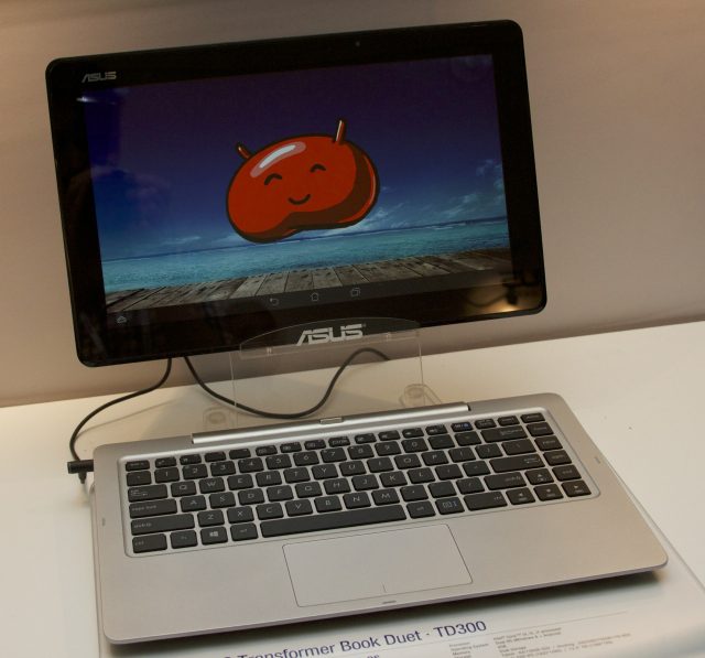 **Asus Awali Hybrid OS Dgn Merilis Tablet Dual OS System (Windows 8.1 + Android)**