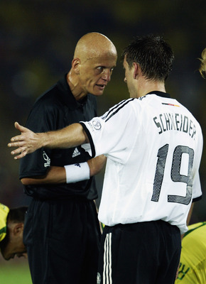 Sang Wasit Legendaris - Pierre Luigi Collina