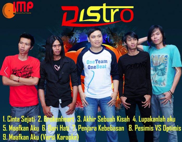 20 Nama band Indonesia ini nyentrik abis, fotonya malah bikin ngakak