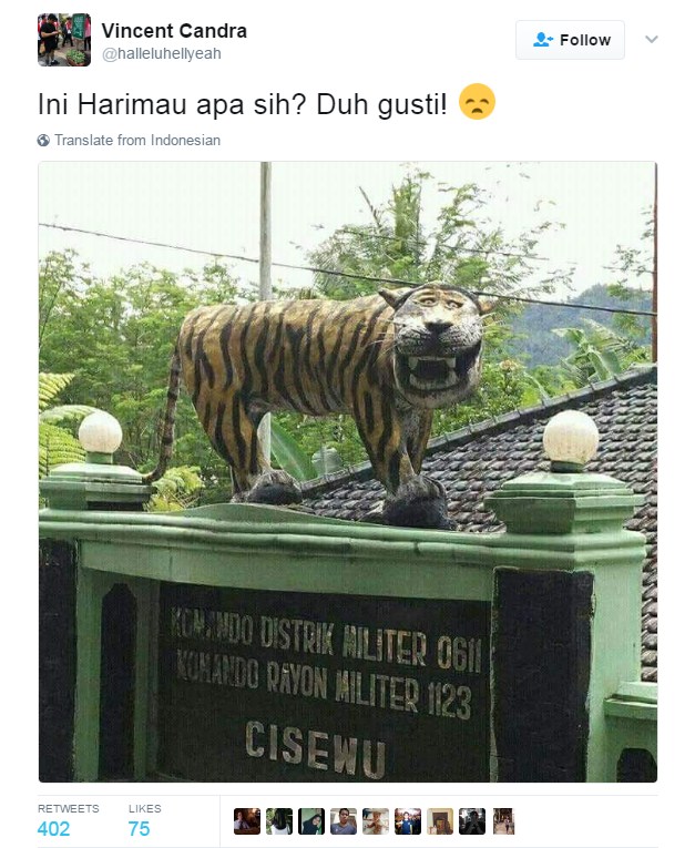 Patung Macan Lucu di Markas TNI