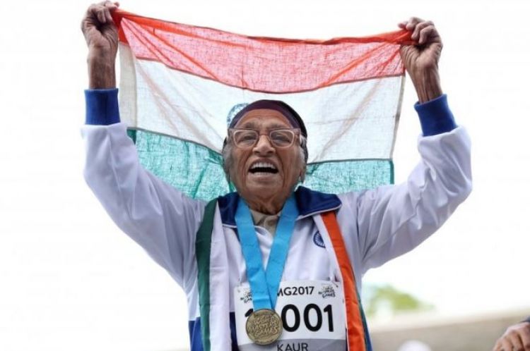 Nenek 101 tahun ini memenangkan lari 100 m dan mendapatkan medali emas
