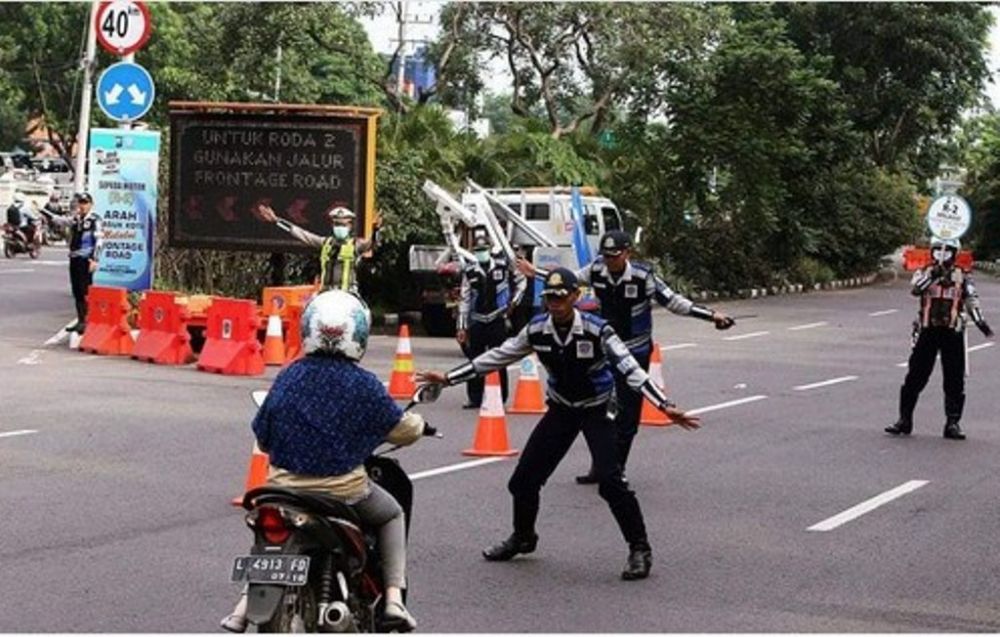 Ini Dia Raja Jalanan Yang Tidak Pernah Salah, Polisi Saja Dimaki !