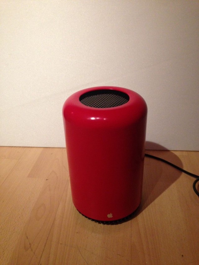 Replika Mac Pro dari tong sampah!