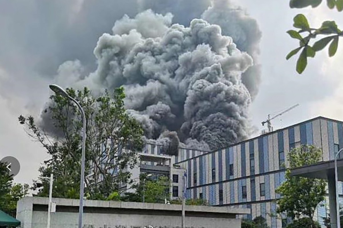 huawei-building-near-its-research-lab-in-dongguan-hit-by-fire
