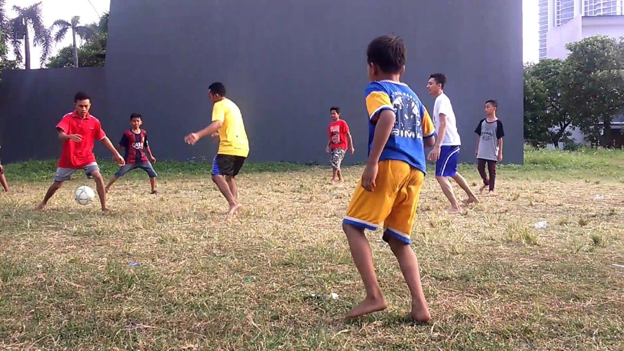 8 Peraturan Unik Sepak Bola