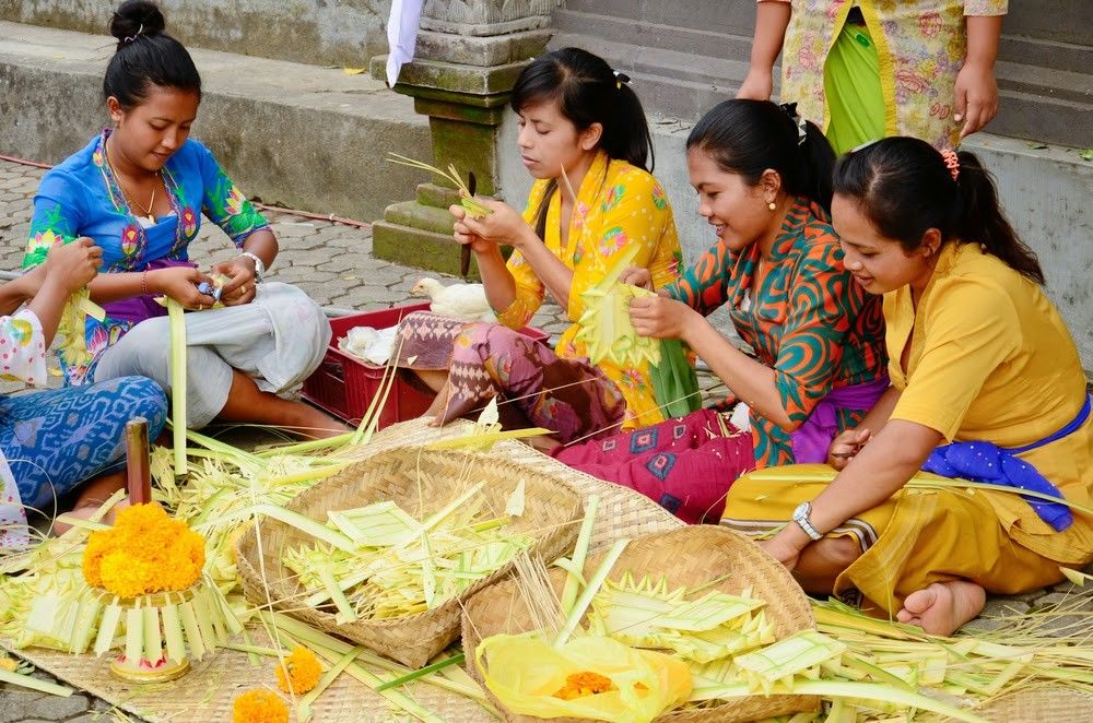 Mengenal 5 Aktivitas Umat Hindu Sehari-hari di Bali