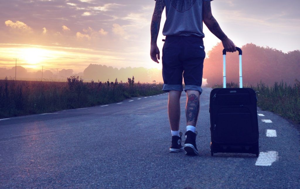 Hal Mengejutkan yang Ternyata Dipikirkan Introvert Saat Solo Traveling