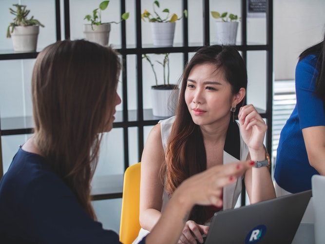 6 Ciri yang Melekat di Diri Seorang Pemikir Logis, Apa Saja?