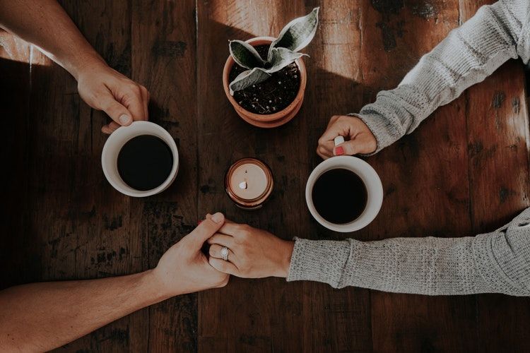 Ketahuilah, 7 Alasan Orang Kecanduan Minum Kopi Menurut Psikologi