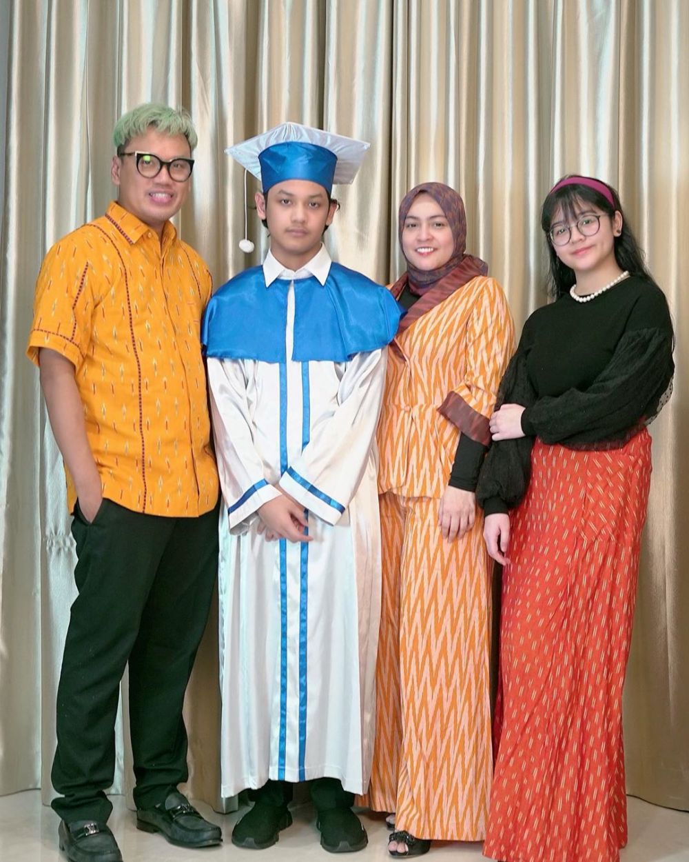 Bingung Karyanya Apa? 5 Artis Ini Mendapat Julukan Si Raja Settingan