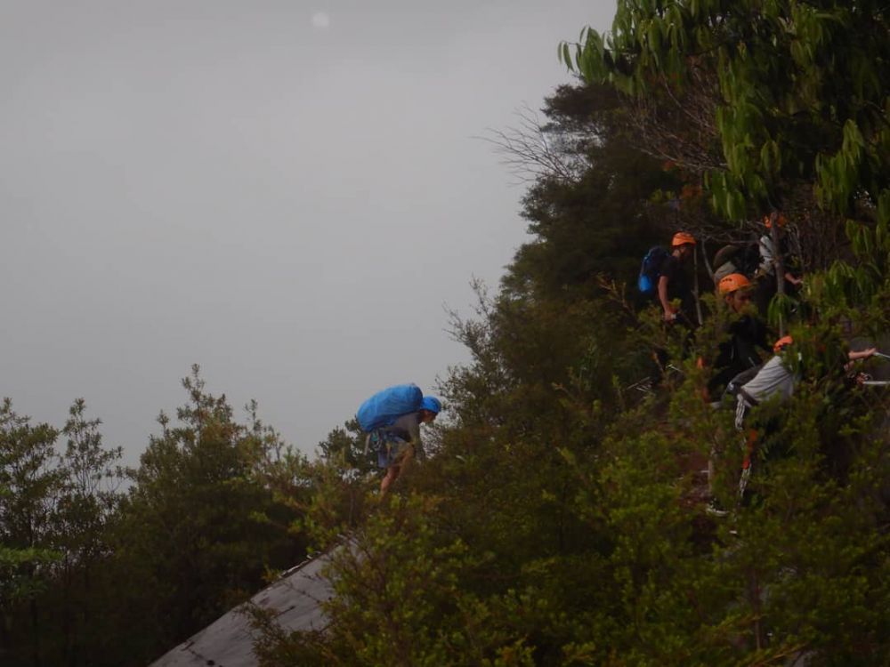 10 Alasan Mengapa Kamu Harus Mendaki Gunung