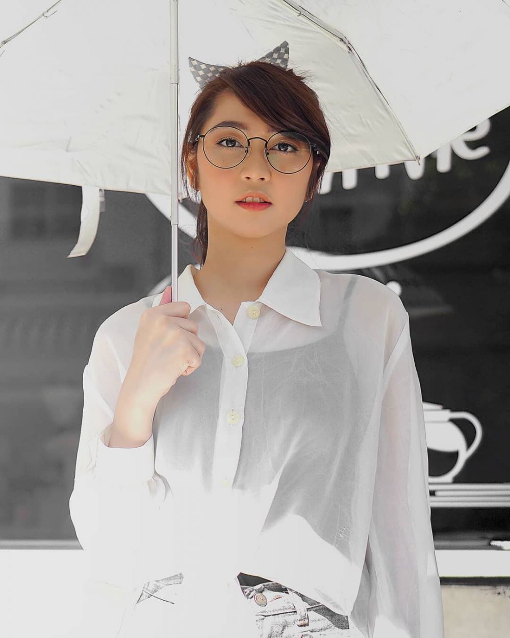 Cantik dan Imut, 10 Gaya Busana Putih ala Jessica Veranda