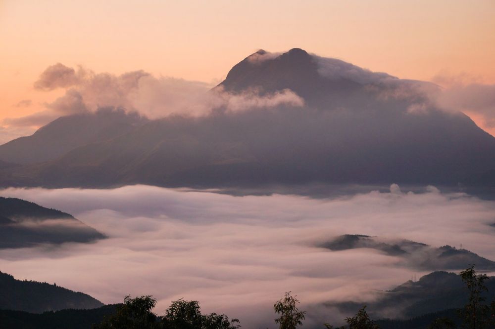 Tidak Hanya Indonesia, 5 Gunung Di Luar Negeri Ini Juga Dikenal Angker