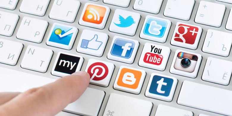 11 Alasan Ini yang Membuat Kamu Jarang Update Status di Media Sosial. Ya Kan?