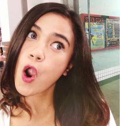 Ini Dia Tipe-tipe Ekspresi Pas Selfie, Mana yang Sering Jadi Ekspresimu?