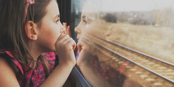 10 Alasan Traveling Bareng Anak dan Bermanfaat Bagi Buah Hati
