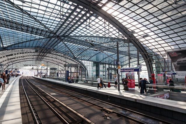 8 Stasiun Kereta Ini Punya Arsitektur Yang Gak Biasa!