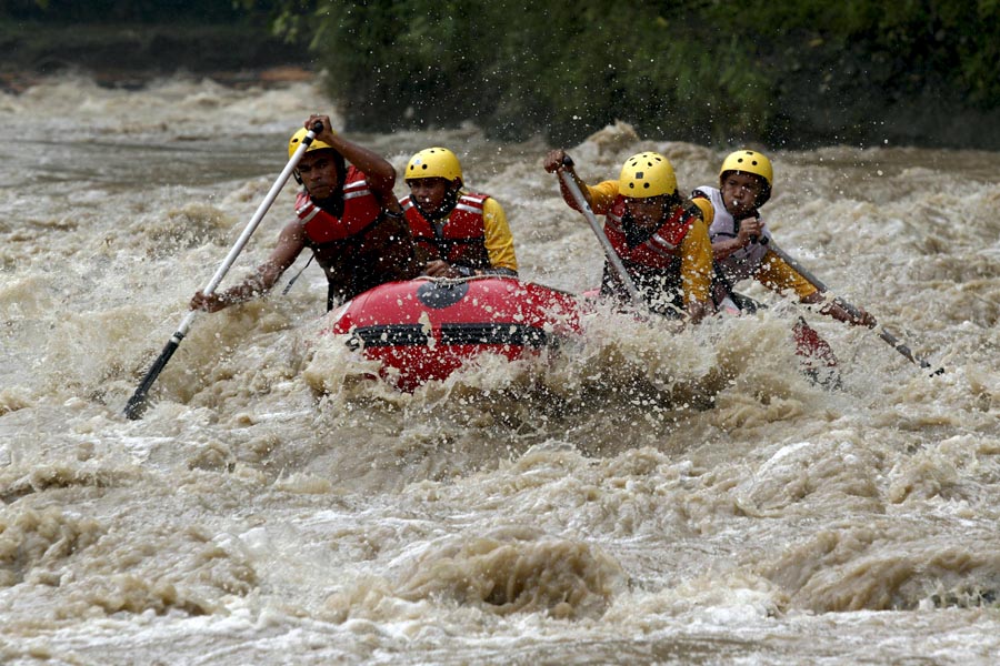 INILAH 10 LOKASI ARUM JERAM YANG KEREN DI INDONESIA !!! DIMANA AJA YAA ?
