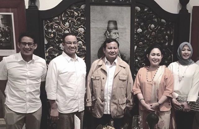 Deretan foto Prabowo-Titiek bikin baper!