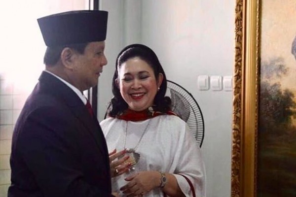 Deretan foto Prabowo-Titiek bikin baper!