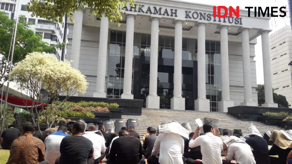 Agama atau Keyakinan, Polemik Aliran Kaharingan