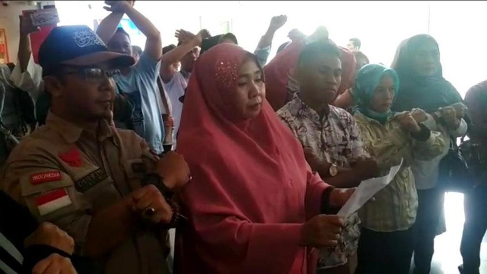 Ucapkan Selamat ke Jokowi, Acara Relawan Prabowo-Sandi Berakhir Ricuh