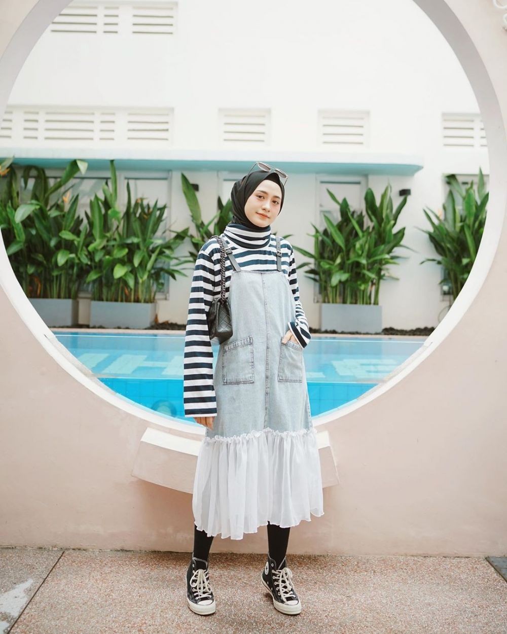 intip update ootd terbaru 2020 dengan stripe T-shirt untuk sista hijabers yuk